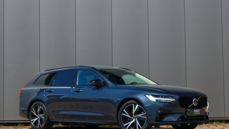 Volvo V90 T8 AWD Ultimate Dark Long Range